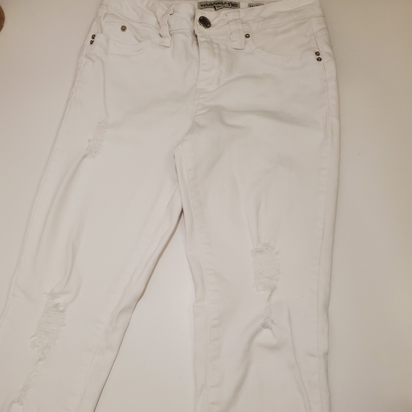 YMI Distressed White Skinny Jeans - Picture 4 of 6